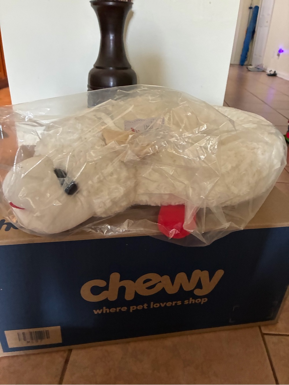 Lamb Chop Plush Pet Bed new with tags in plastic wrap - Picture 1 of 10